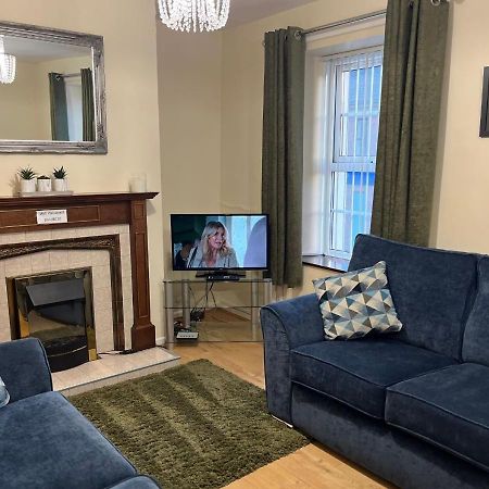 3 Bedroom Apartment, Ballymena, The Wee Stop Gap Bagian luar foto