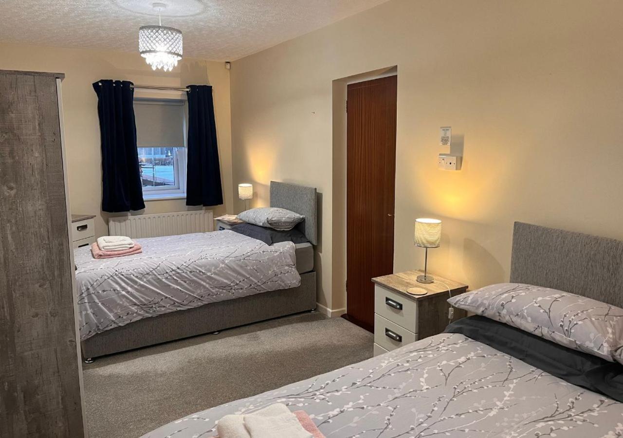 3 Bedroom Apartment, Ballymena, The Wee Stop Gap Bagian luar foto